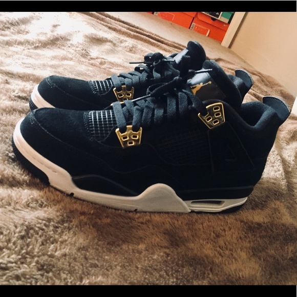 SOLD-RETRO AIR JORDAN 4 ROYALTY - Picture 8 of 8